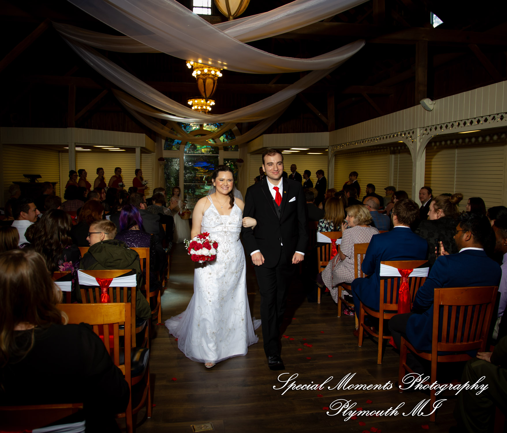 Patricia & Kyle at Canterbury Castle Lake Orion MI wedding photograph