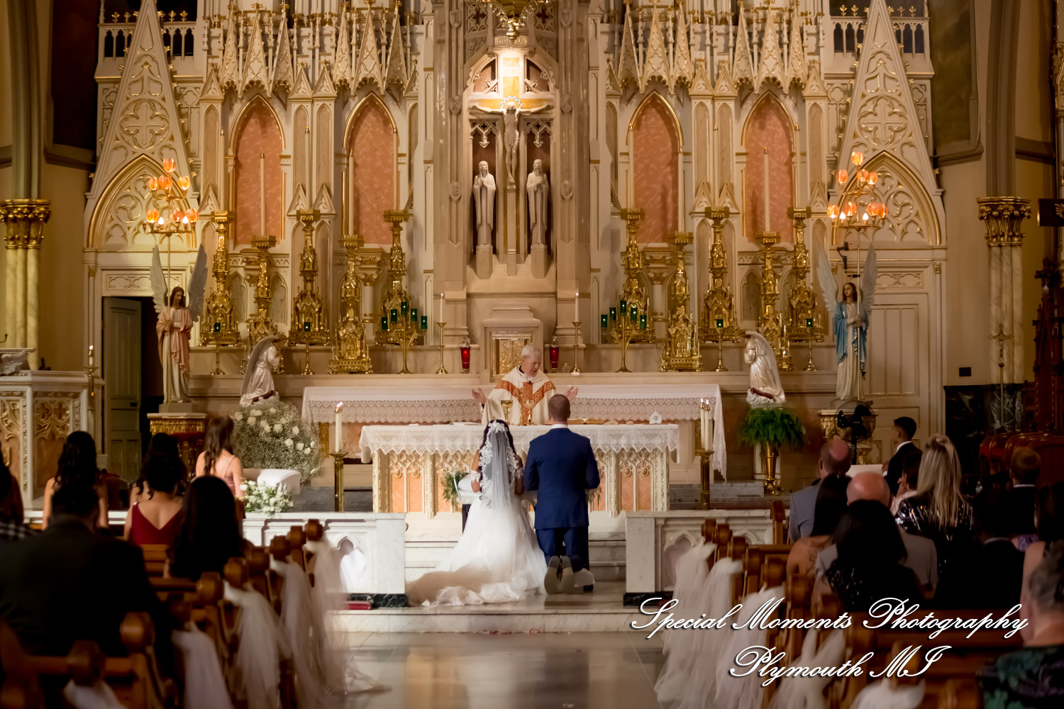 Heidy & Marcin at Sweetest Heart of Mary Church Detroit MI wedding photograph