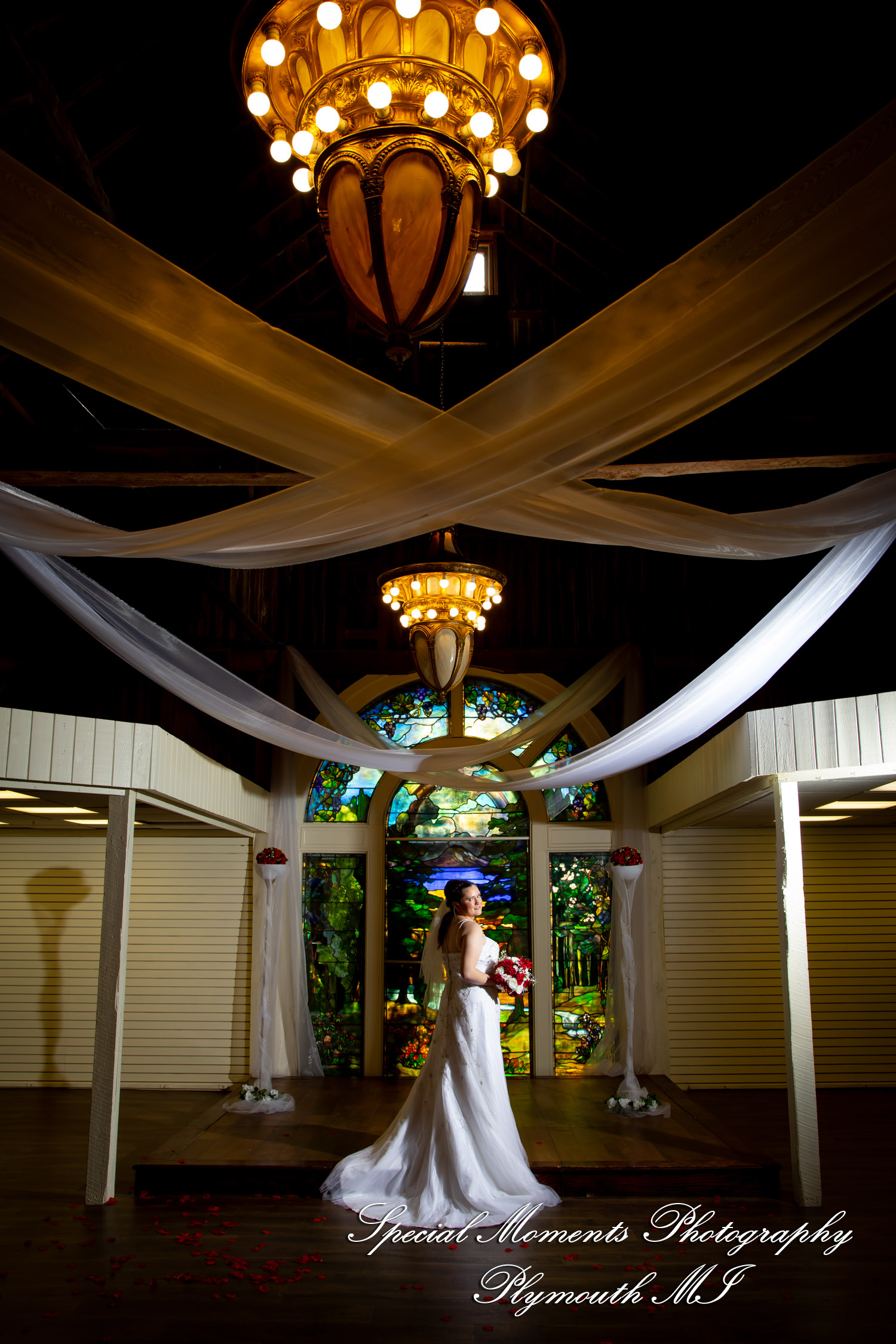 Patricia & Kyle at Canterbury Castle Lake Orion MI wedding photograph