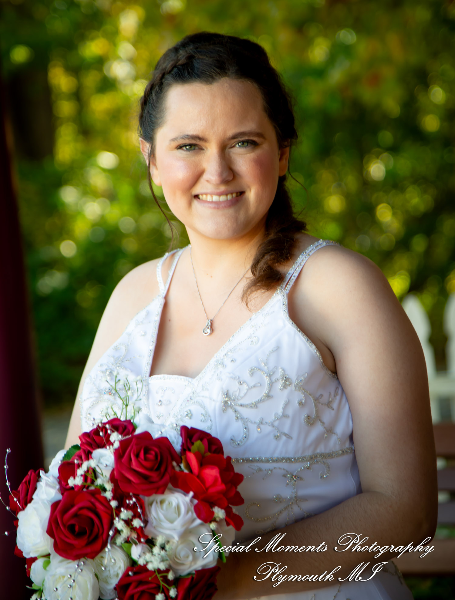Patricia & Kyle at Canterbury Castle Lake Orion MI wedding photograph