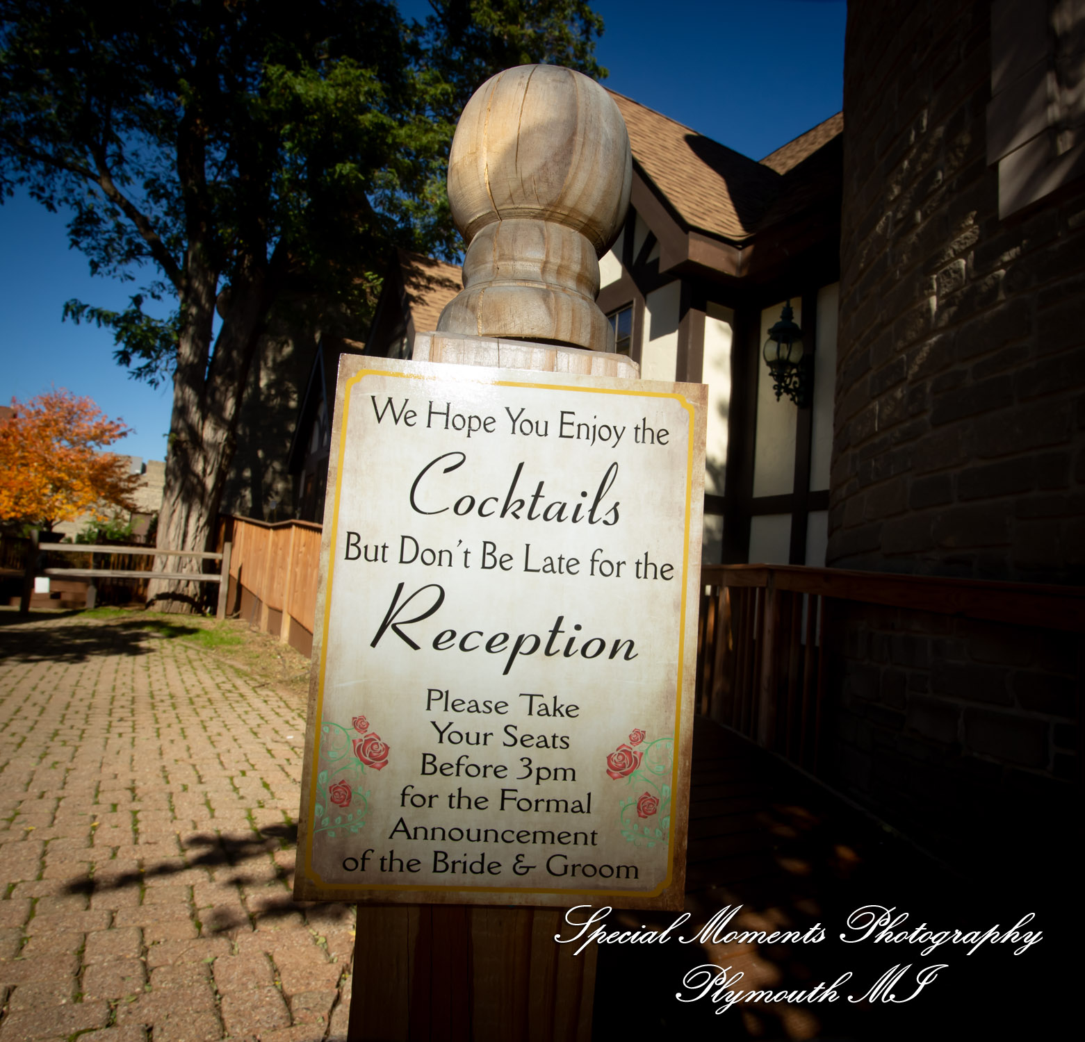 Patricia & Kyle at Canterbury Castle Lake Orion MI wedding photograph