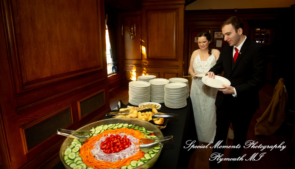 Patricia & Kyle at Canterbury Castle Lake Orion MI wedding photograph