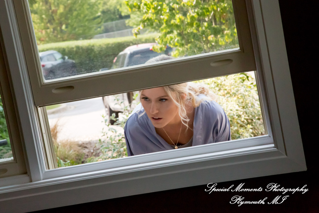 Raechelle & Dalton at Polo Fields Golf & County Club - Ann Arbor MI wedding photograph