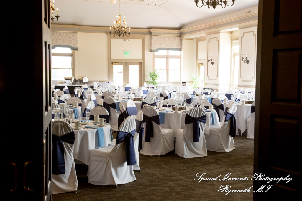 Raechelle & Dalton at Polo Fields Golf & County Club - Ann Arbor MI wedding photograph