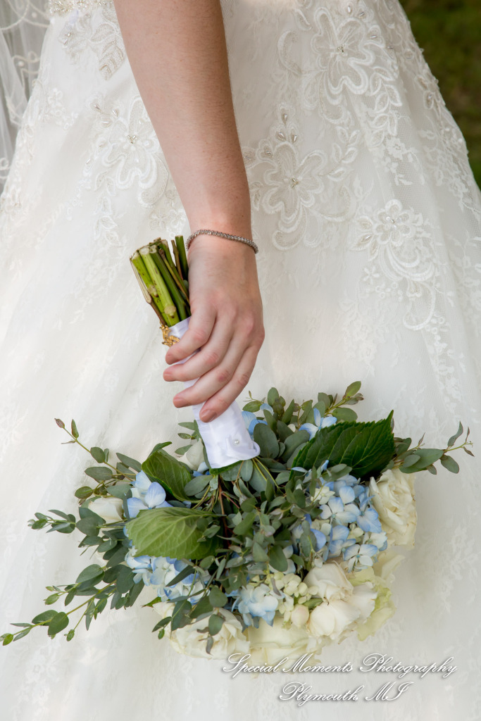 Raechelle & Dalton at Polo Fields Golf & County Club - Ann Arbor MI wedding photograph
