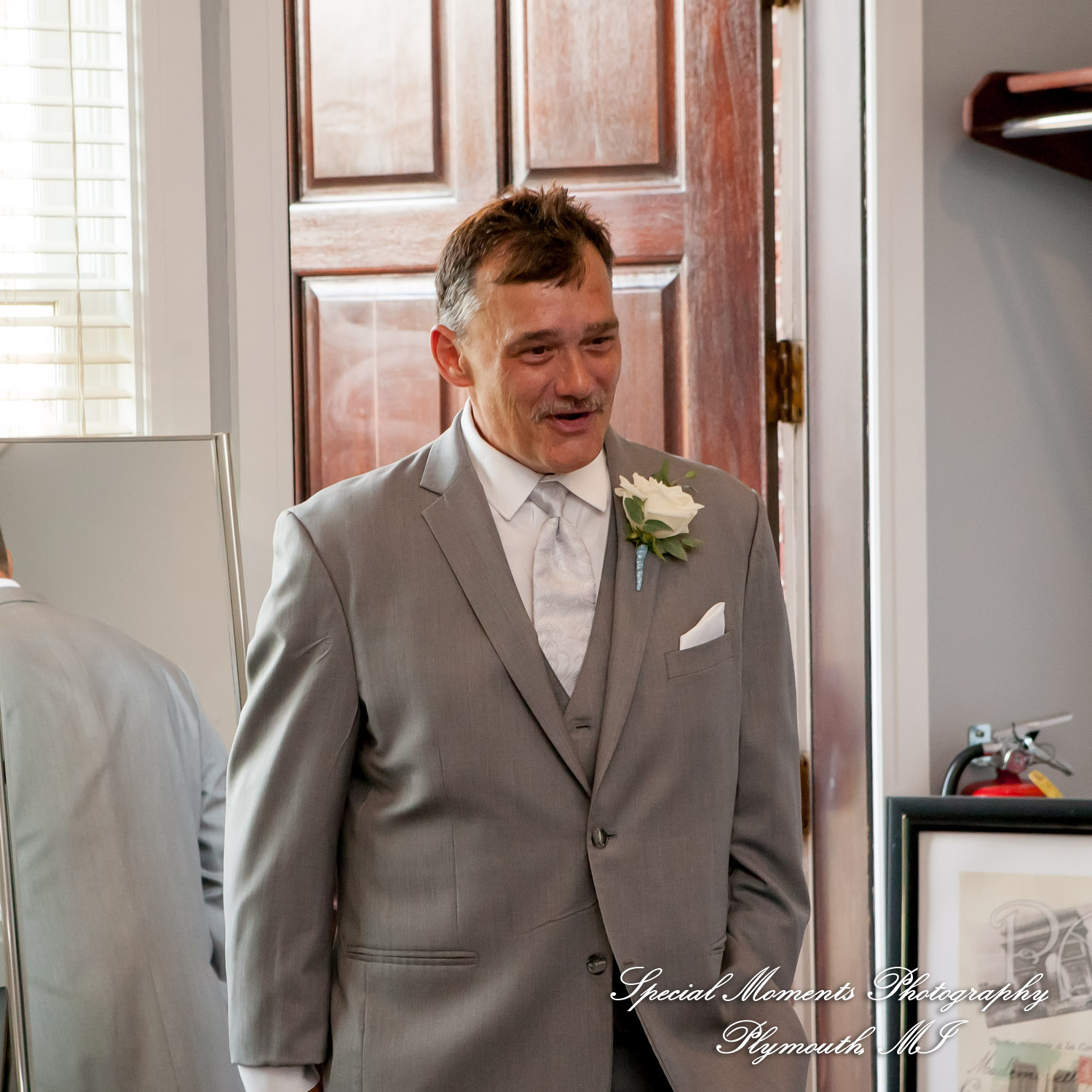 Raechelle & Dalton at Polo Fields Golf & County Club - Ann Arbor MI wedding photograph