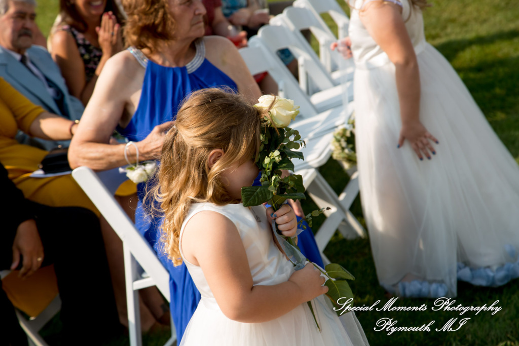 Raechelle & Dalton at Polo Fields Golf & County Club - Ann Arbor MI wedding photograph