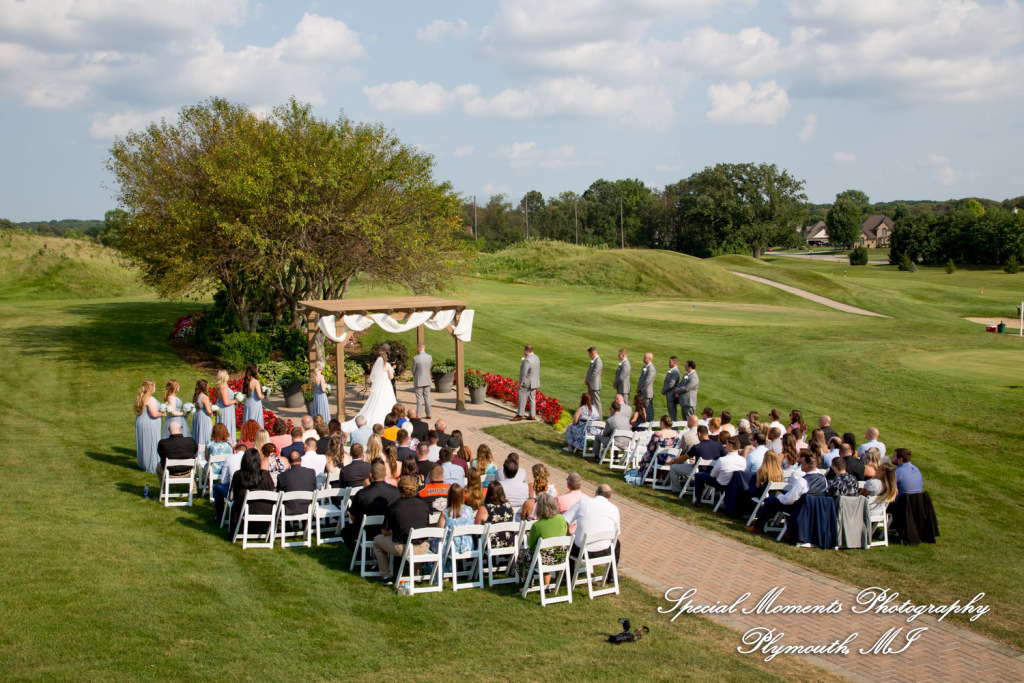 Raechelle & Dalton at Polo Fields Golf & County Club - Ann Arbor MI wedding photograph