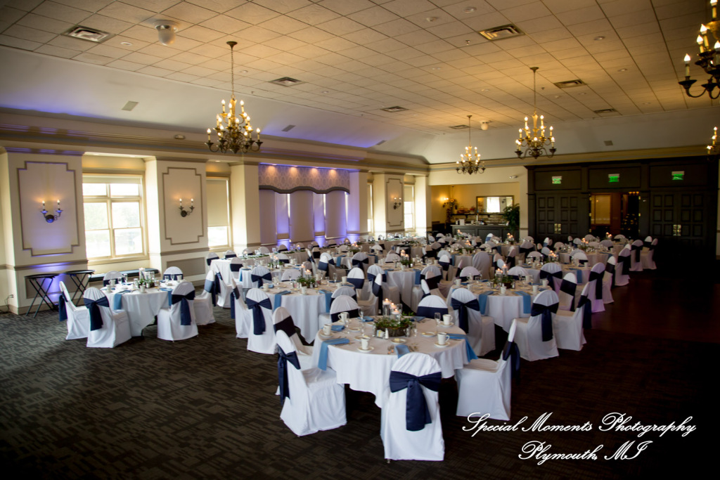 Raechelle & Dalton at Polo Fields Golf & County Club - Ann Arbor MI wedding photograph
