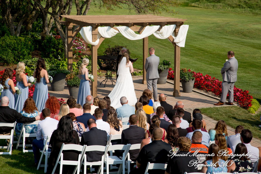 Raechelle & Dalton at Polo Fields Golf & County Club - Ann Arbor MI wedding photograph