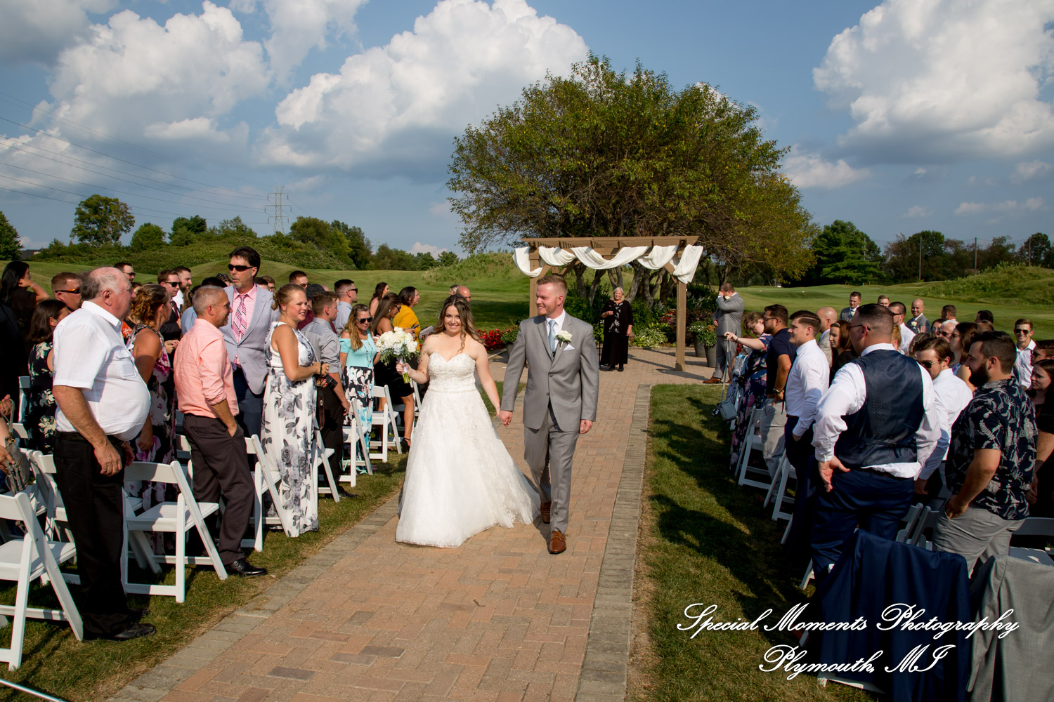 Raechelle & Dalton at Polo Fields Golf & County Club - Ann Arbor MI wedding photograph