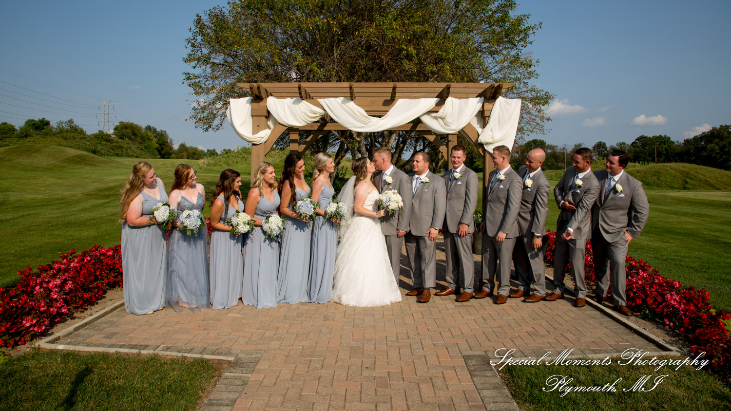 Raechelle & Dalton at Polo Fields Golf & County Club - Ann Arbor MI wedding photograph