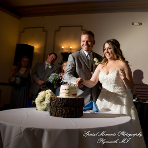 Raechelle & Dalton at Polo Fields Golf & County Club - Ann Arbor MI wedding photograph