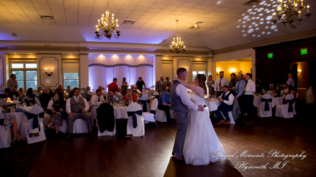 Raechelle & Dalton at Polo Fields Golf & County Club - Ann Arbor MI wedding photograph