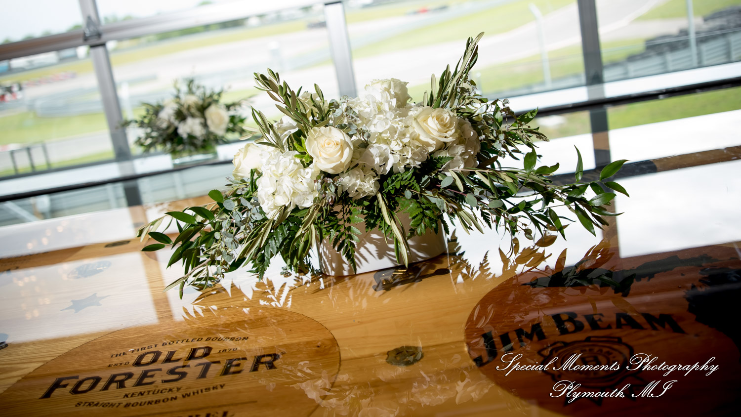 Laura & Mark at M1 Concourse Pontiac MI wedding photograph