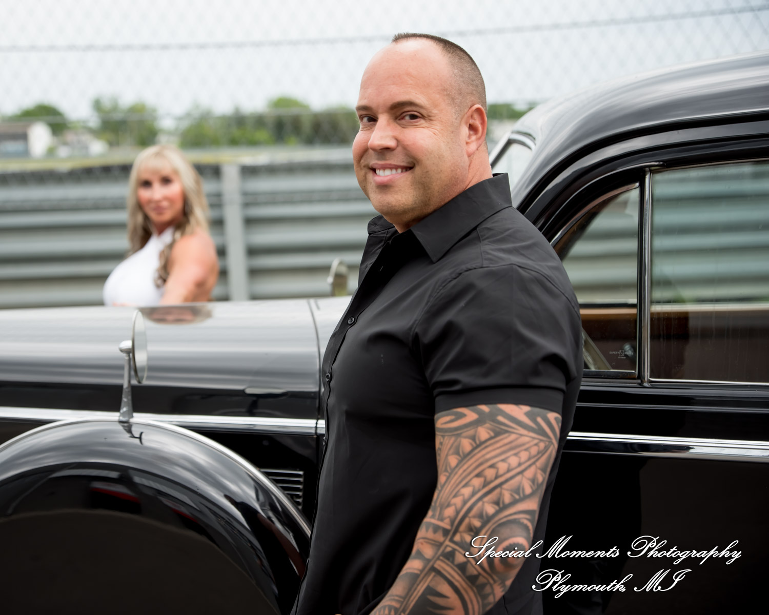 Laura & Mark at M1 Concourse Pontiac MI wedding photograph