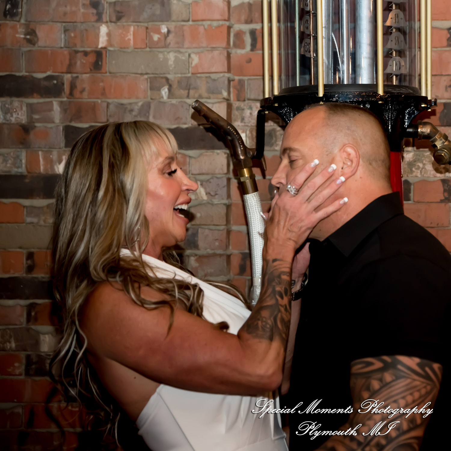 Laura & Mark at M1 Concourse Pontiac MI wedding photograph