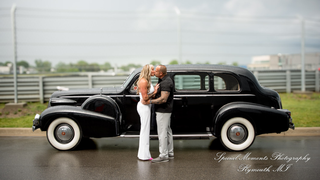Laura & Mark at M1 Concourse Pontiac MI wedding photograph
