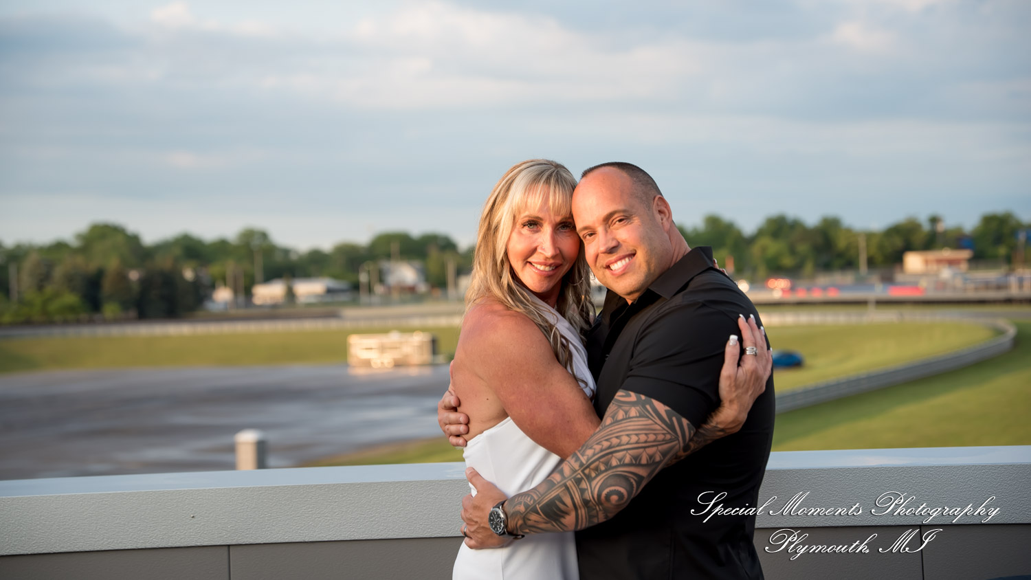 Laura & Mark at M1 Concourse Pontiac MI wedding photograph