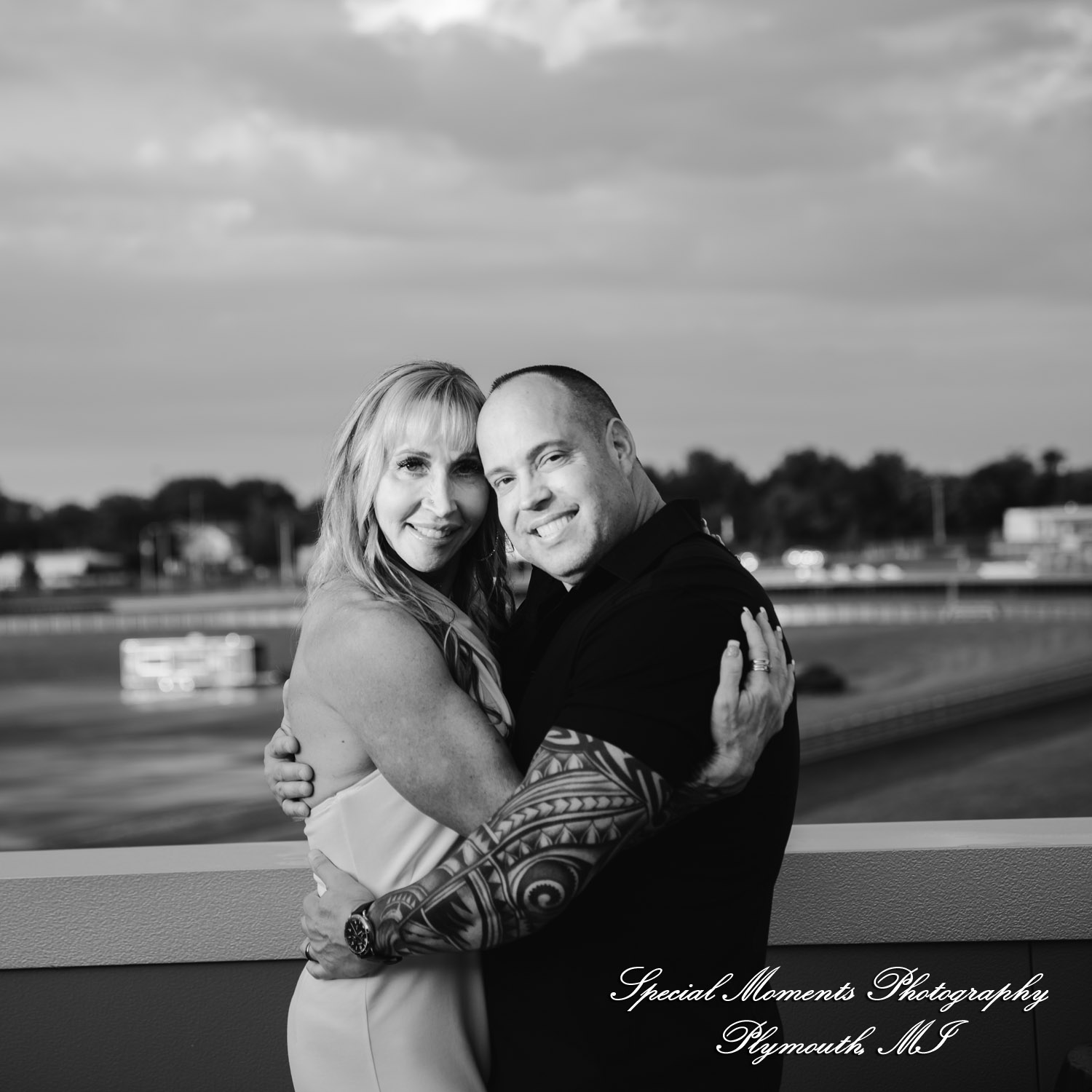 Laura & Mark at M1 Concourse Pontiac MI wedding photograph