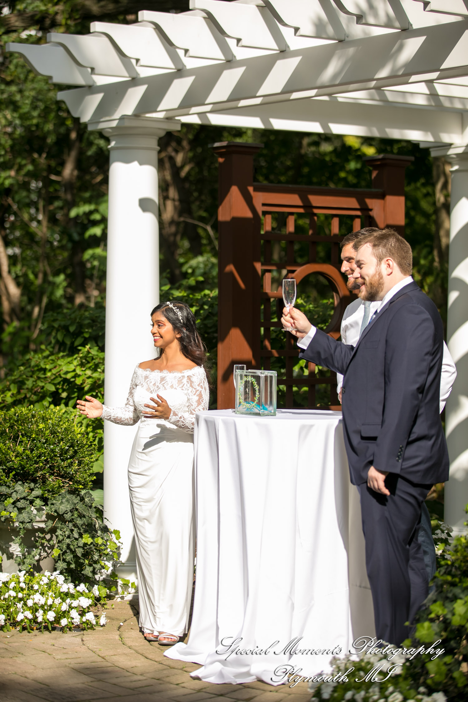 Taniya & Eddie at Ann Arbor City Club Ann Arbor MI wedding photography