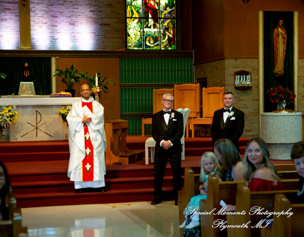 Annette & Mark at St. Valentine Redford MI wedding photograph