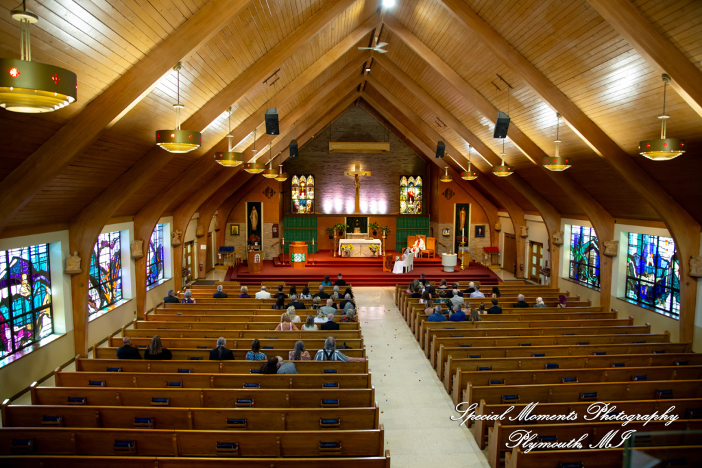 Annette & Mark at St. Valentine Redford MI wedding photograph