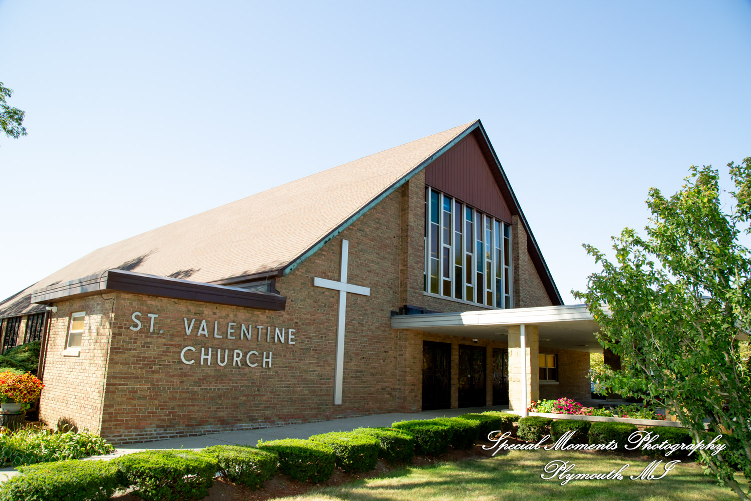 Annette & Mark at St. Valentine Redford MI wedding photograph