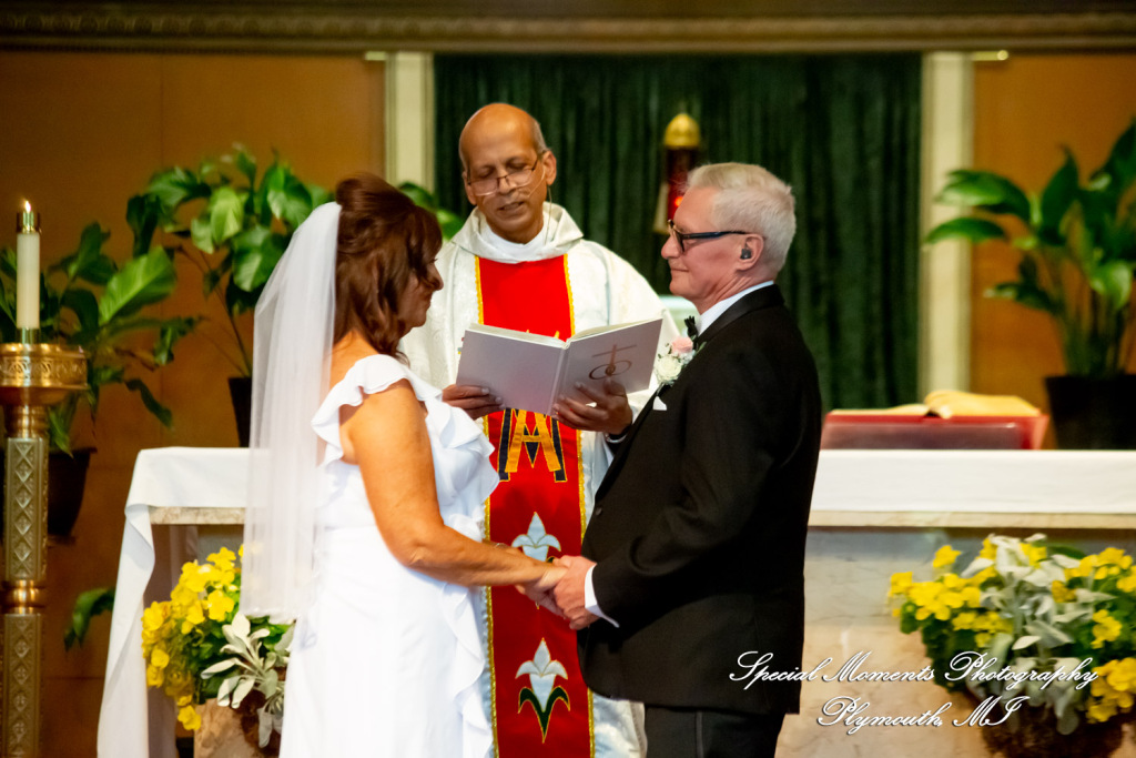 Annette & Mark at St. Valentine Redford MI wedding photograph