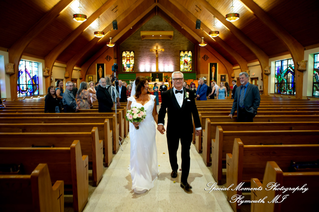 Annette & Mark at St. Valentine Redford MI wedding photograph