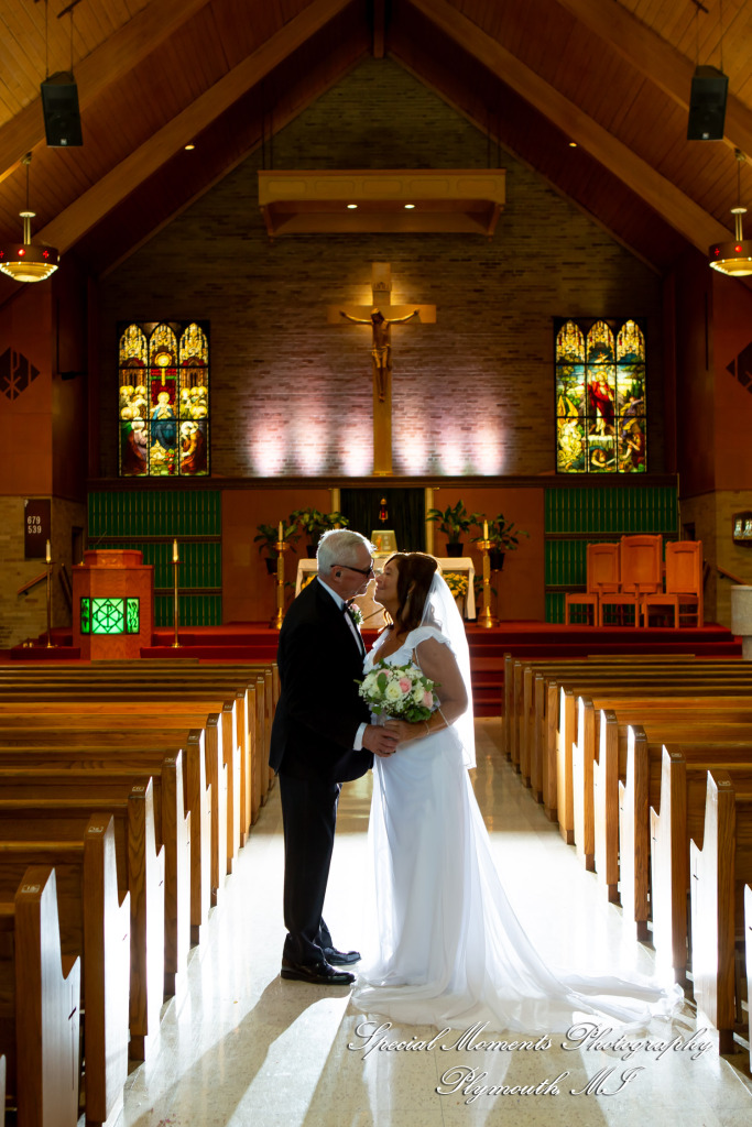 Annette & Mark at St. Valentine Redford MI wedding photograph