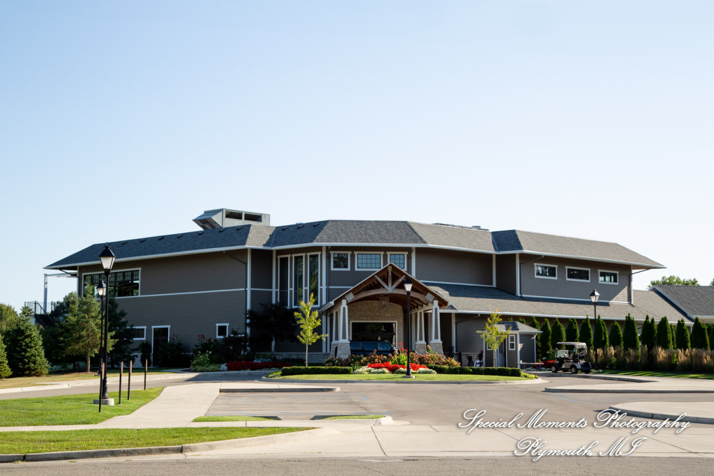Annette & Mark at Western Golf & Country Club Redford MI wedding photograph