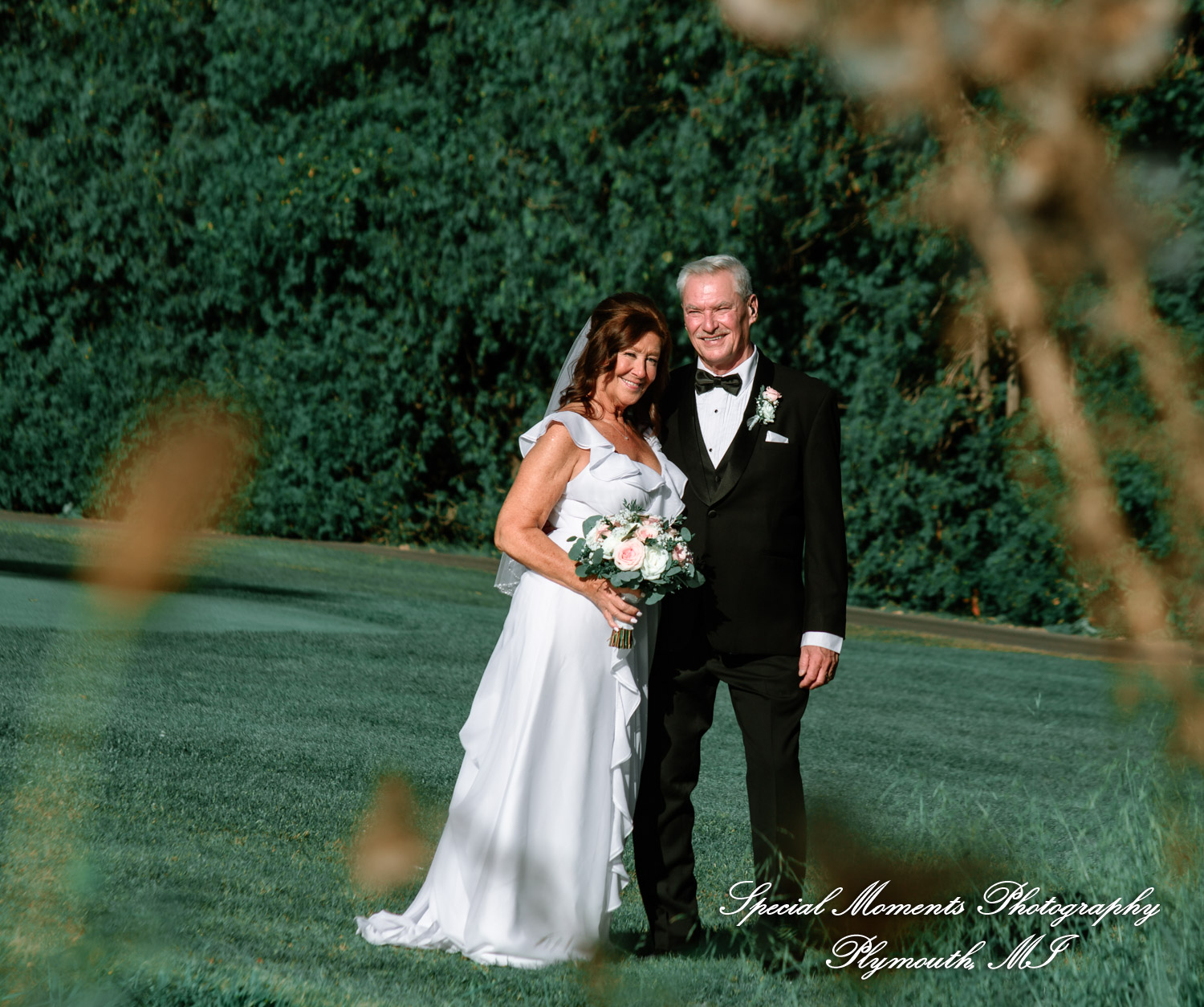 Annette & Mark at Western Golf & Country Club Redford MI wedding photograph