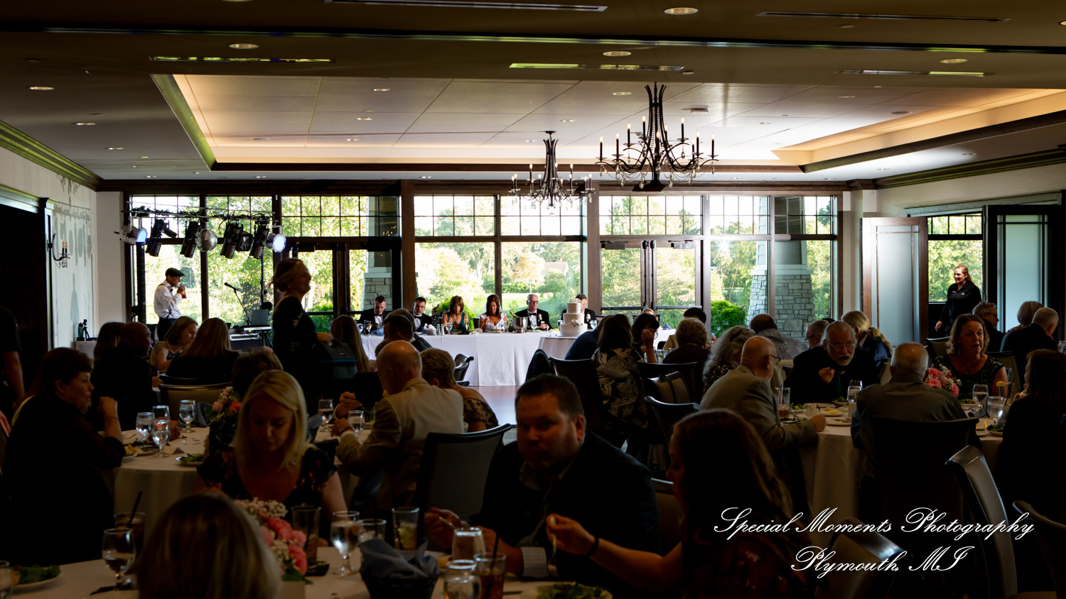 Annette & Mark at Western Golf & Country Club Redford MI wedding photograph