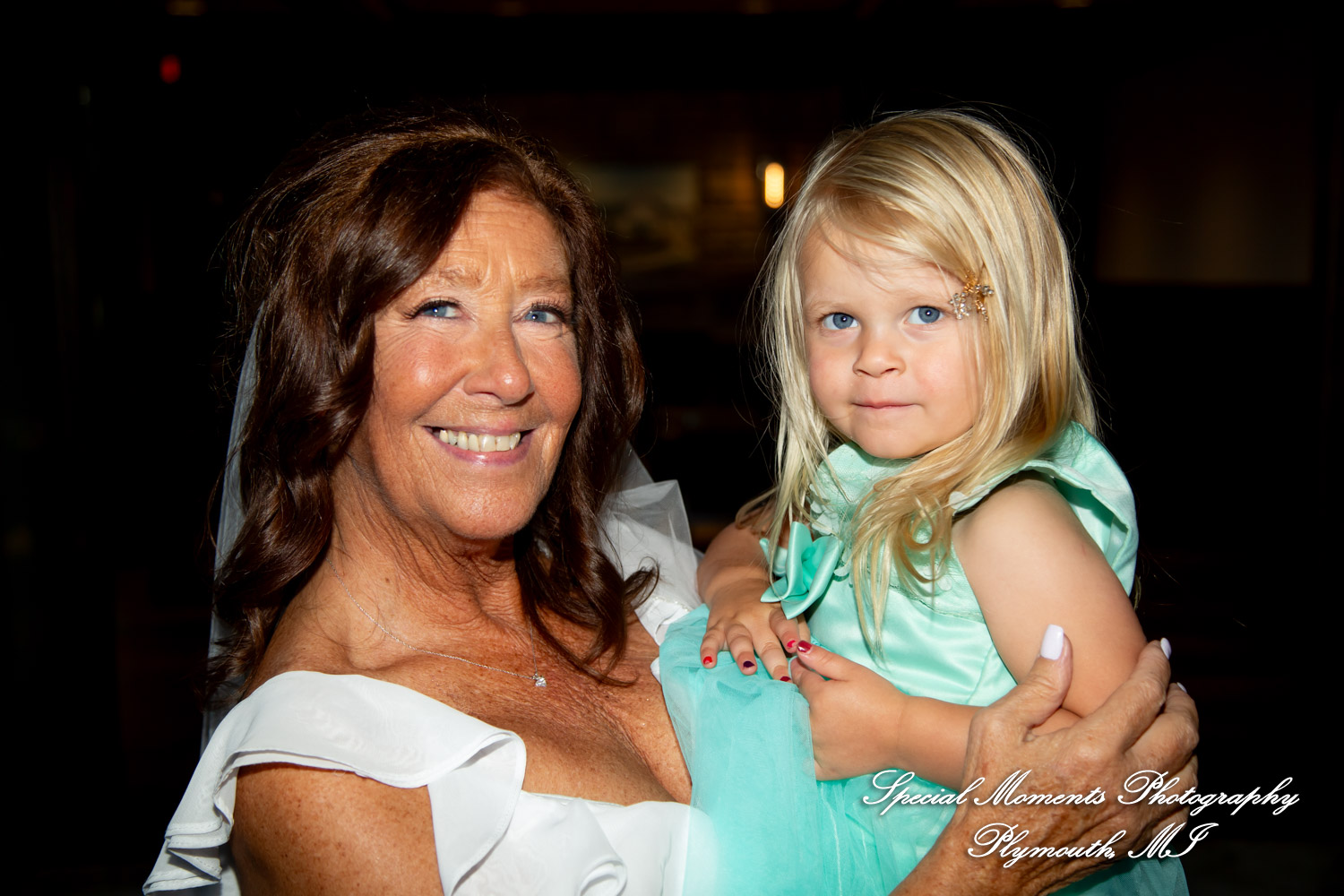 Annette & Mark at Western Golf & Country Club Redford MI wedding photograph