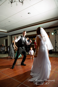 Annette & Mark at Western Golf & Country Club Redford MI wedding photograph