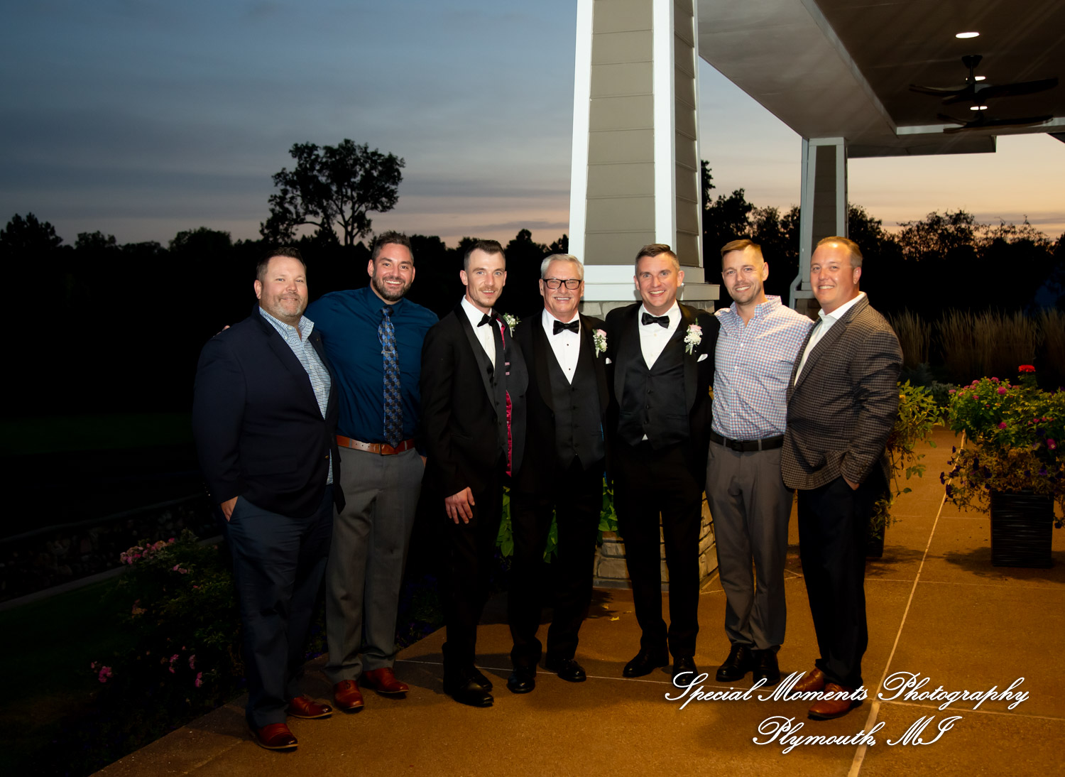 Annette & Mark at Western Golf & Country Club Redford MI wedding photograph