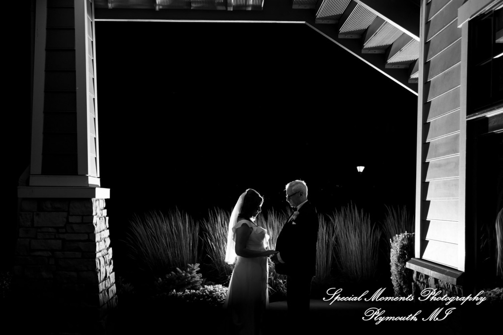 Annette & Mark at Western Golf & Country Club Redford MI wedding photograph