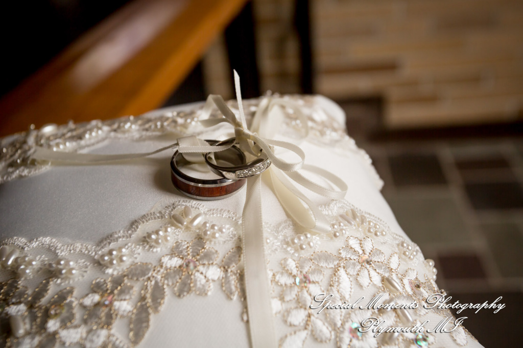 Ariana & Jeffrey Corinthian Chapel Munger MI wedding photography