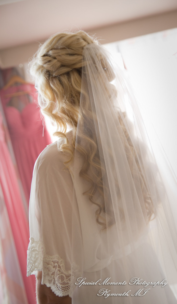 Kristin & Matthew at Embassy Suites by Hilton Livonia MI wedding photograph