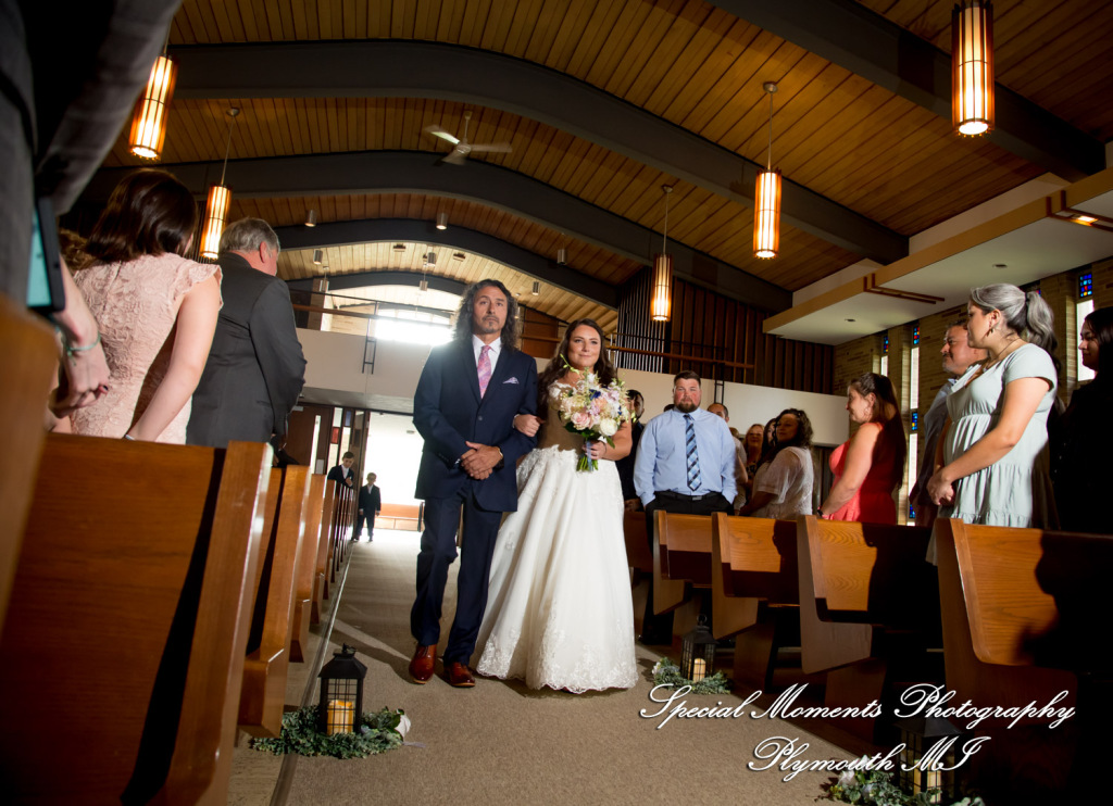 Ariana & Jeffrey Corinthian Chapel Munger MI wedding photography