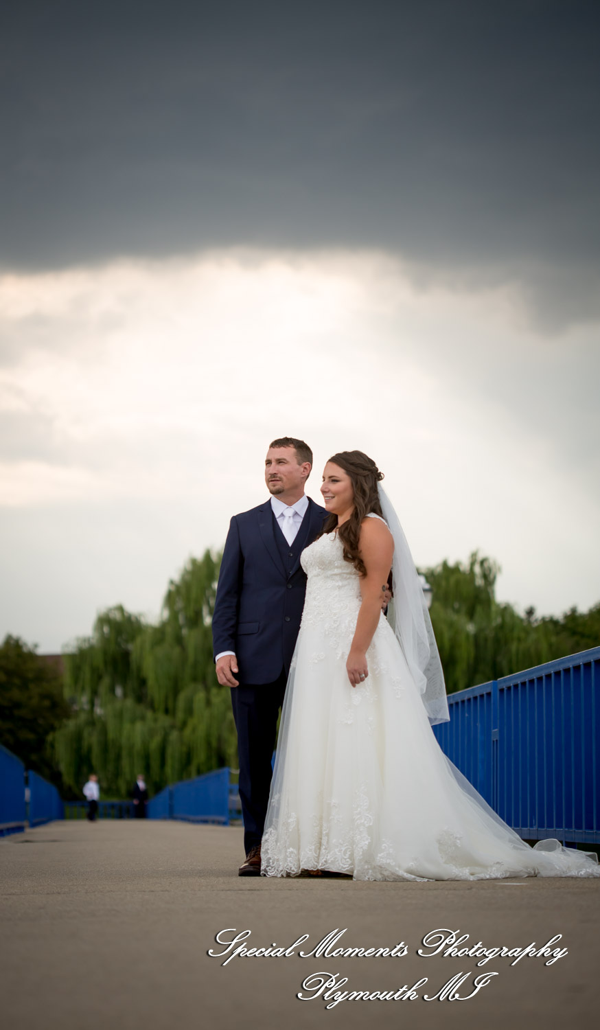 Ariana & Jeffrey DoubleTree Hilton Hotel Bay City MI wedding photography