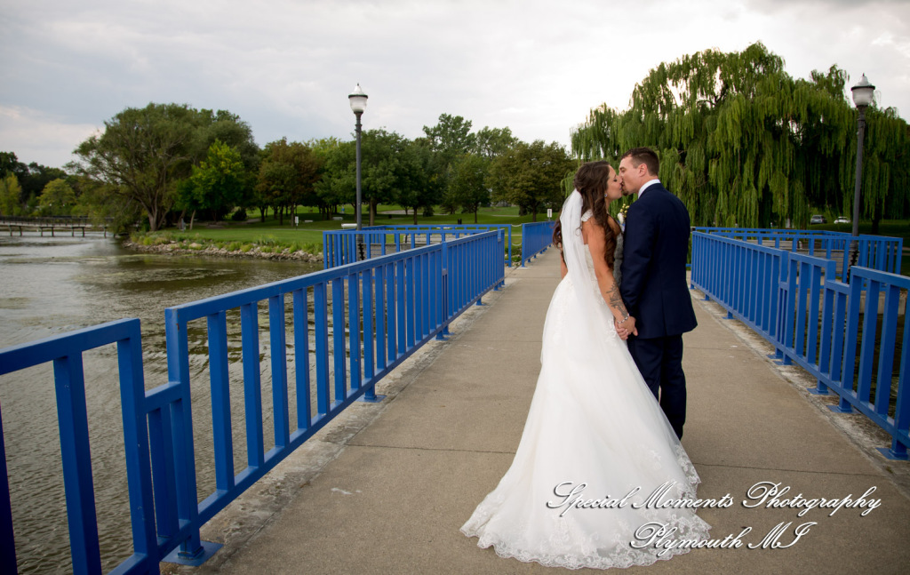 Ariana & Jeffrey DoubleTree Hilton Hotel Bay City MI wedding photography