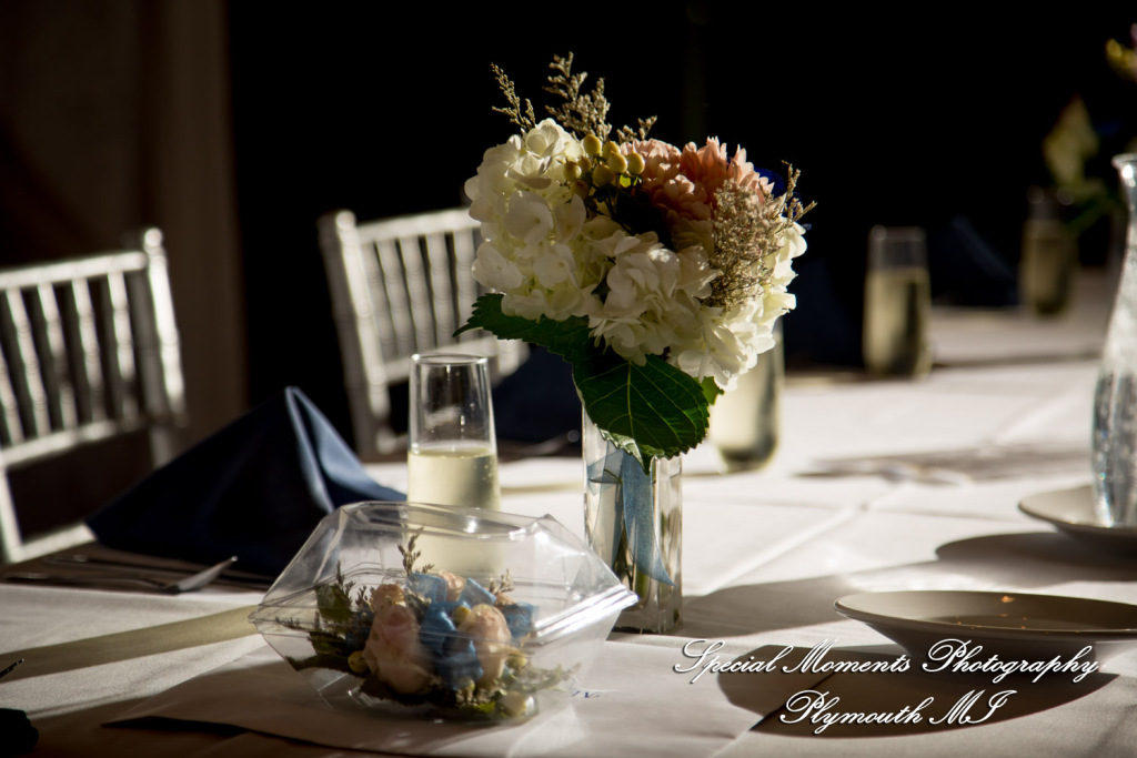 Ariana & Jeffrey DoubleTree Hilton Hotel Bay City MI wedding photography