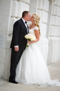 Kristin & Matthew at Detroit Institute of Arts Detroit MI wedding photograph