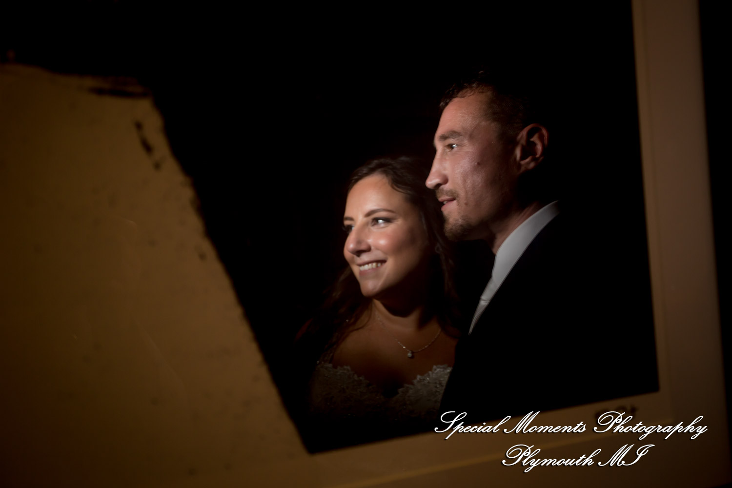 Ariana & Jeffrey DoubleTree Hilton Hotel Bay City MI wedding photography