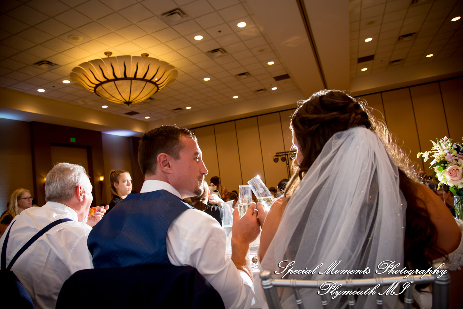 Ariana & Jeffrey DoubleTree Hilton Hotel Bay City MI wedding photography