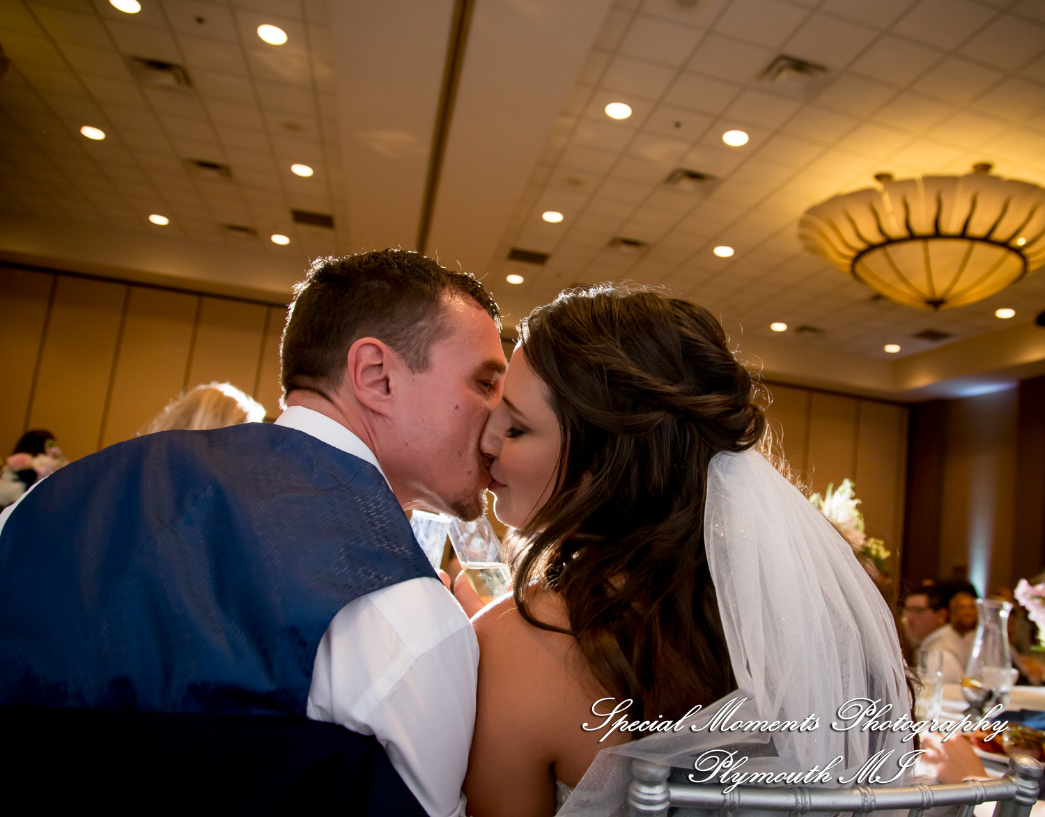 Ariana & Jeffrey DoubleTree Hilton Hotel Bay City MI wedding photography