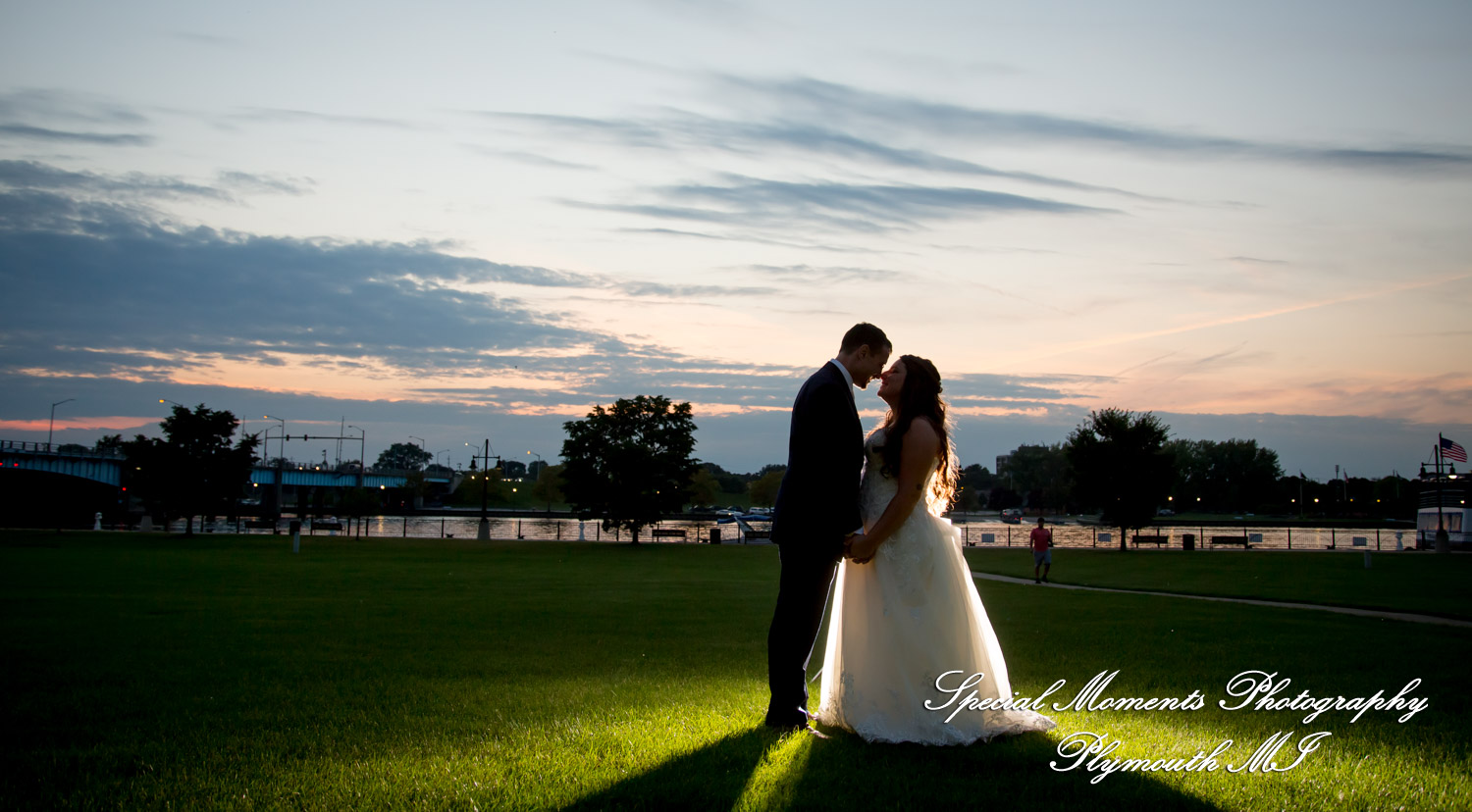 Ariana & Jeffrey DoubleTree Hilton Hotel Bay City MI wedding photography