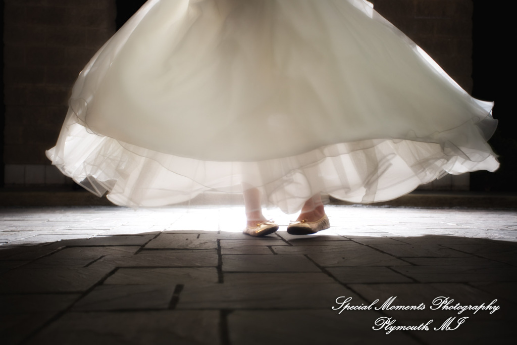 Kristin & Matthew at St. Mary Cultural Center Livonia MI wedding photograph